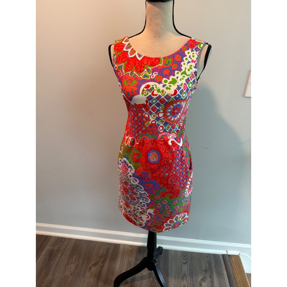 Jude Connally Women's sz XS Red Multi Psychedelic Floral Scoop Back Sheath Dress